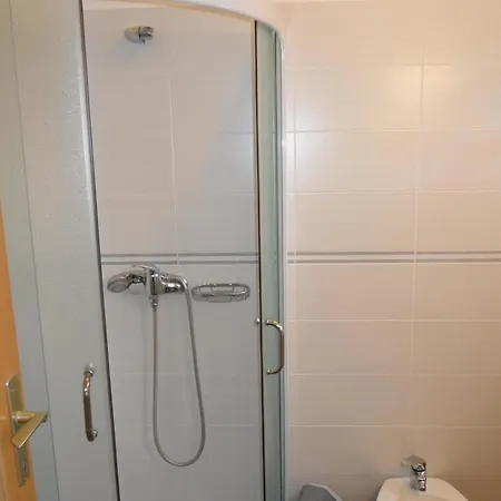 Im Erdgeschoss Mit Panorama Blick Apartamento Diklo